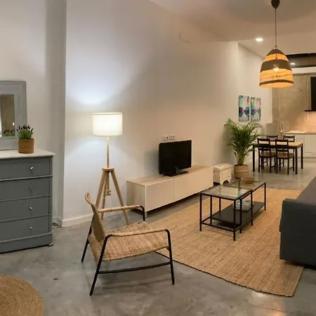 Acogedor Apartamento En Semisotano Con Patio Y Cerca De La Plaza De Espana Seville Exterior photo