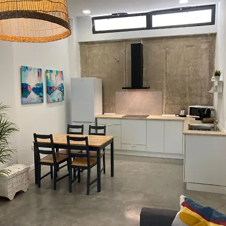 Acogedor Apartamento En Semisotano Con Patio Y Cerca De La Plaza De Espana Seville Exterior photo